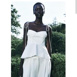 NWT Zara vacation  blogger fav White Peplum Top size S and  L
🚨FIRM PRICE